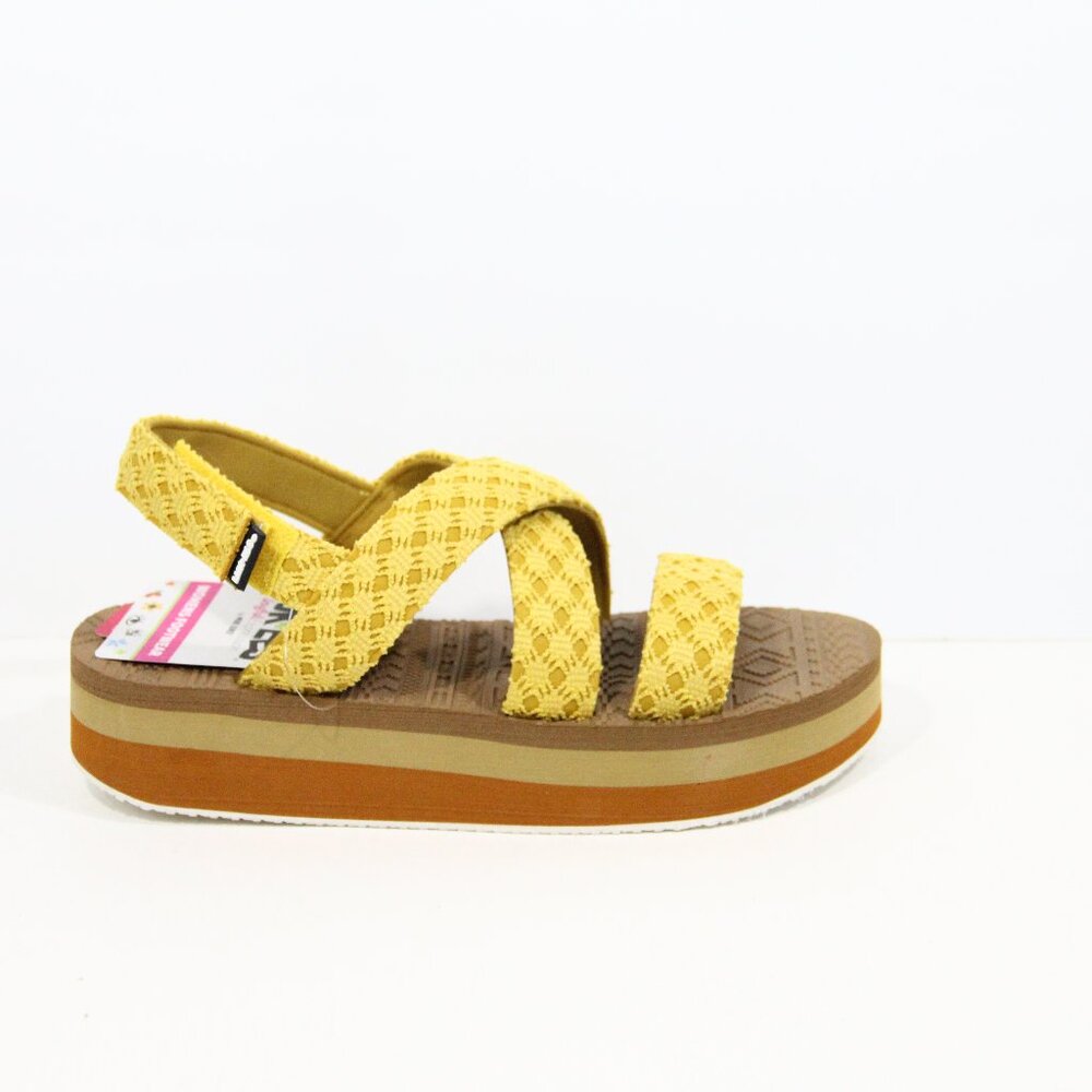 Muk Luks Platform Sandals NEW Women Casual Shoes sz 9 yellow